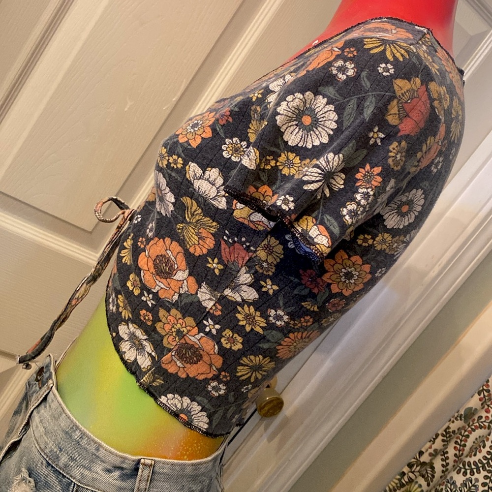 GHANDA Orange & Yellow Retro Hippie 60s 70s look Floral Ruched Crop Top - Picture 5 of 11